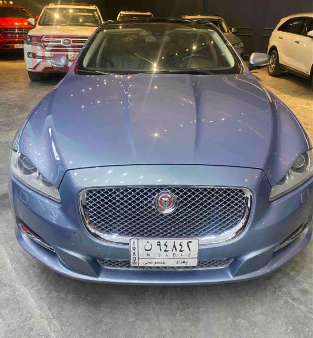 Jaguar XJ